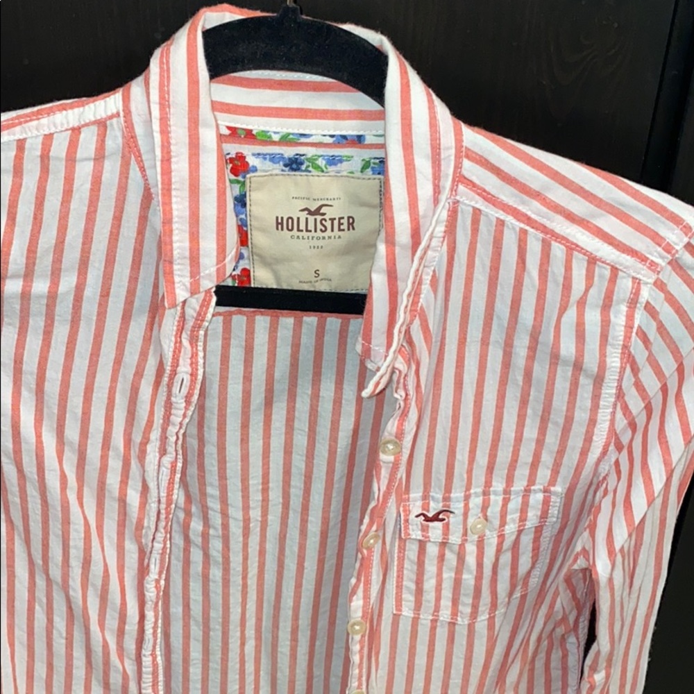 Hollister button down - Picture 2 of 3